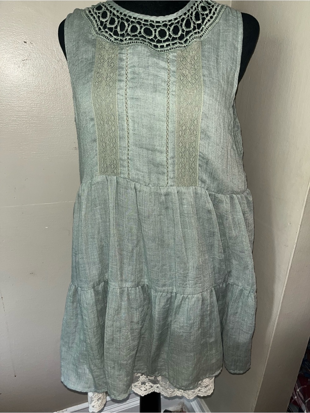 Umgee Sage Green Crochet-Trim Top/Cream Lace Ruffle Bottom Size S